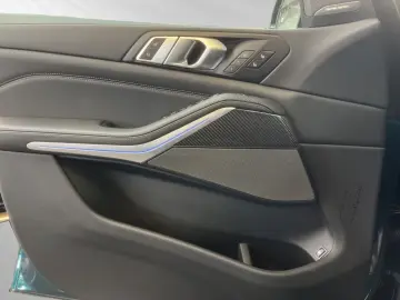 X5 xDrive50e M Sport Pro Massage Autobahnassist.