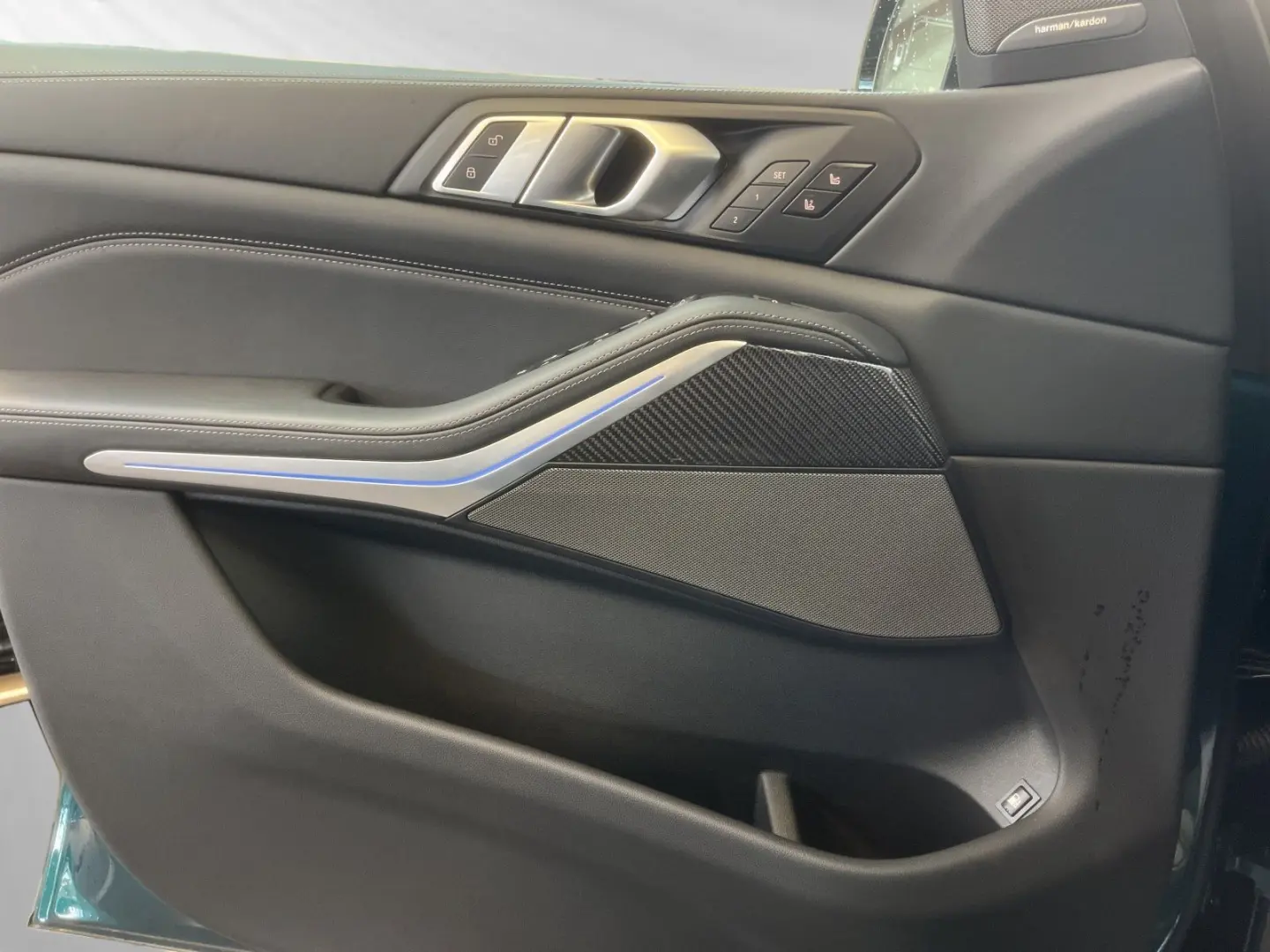 X5 xDrive50e M Sport Pro Massage Autobahnassist.