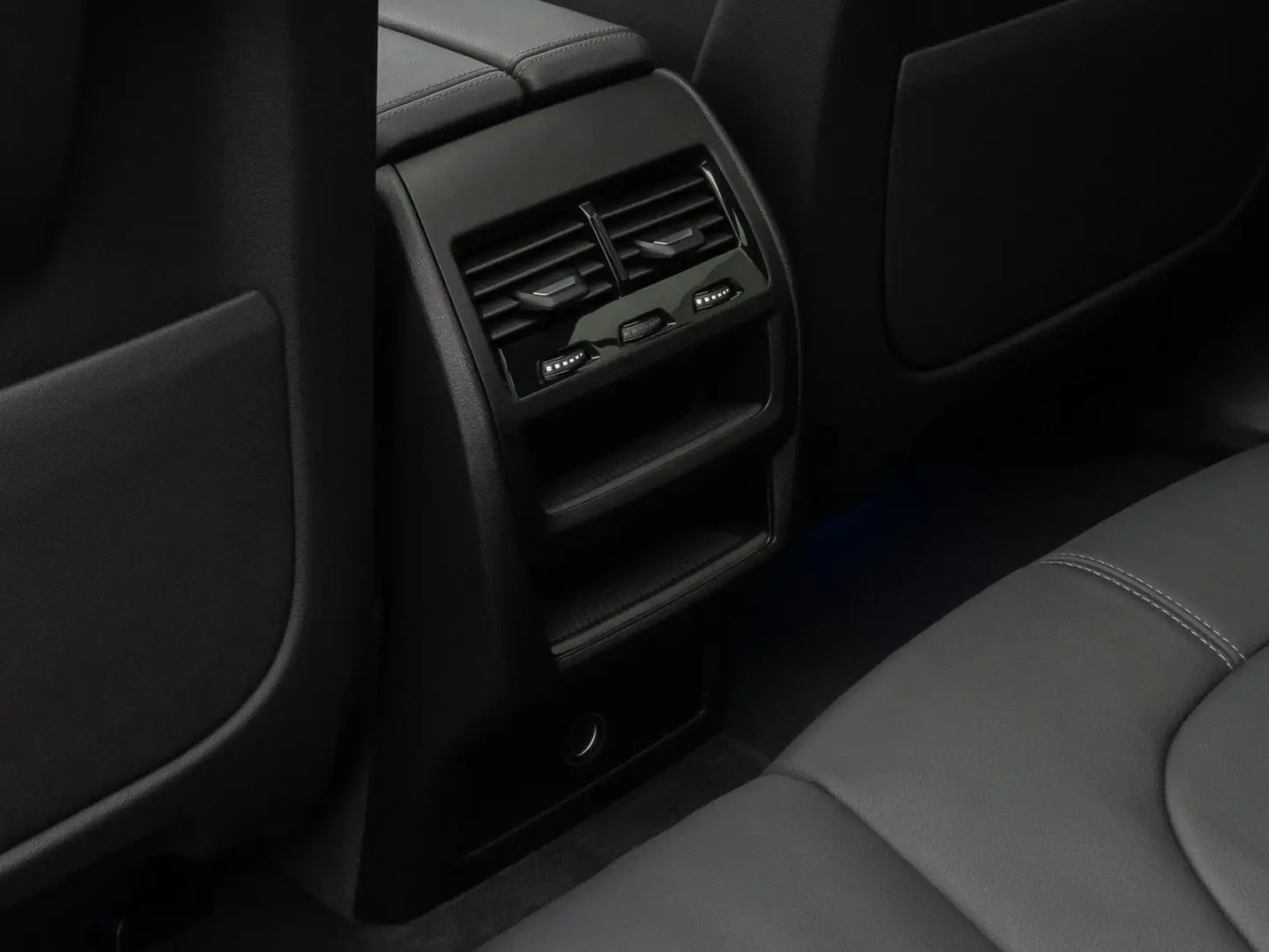 X5 xD30d M Sport 360  HUD HiFi DAB AHK Panorama