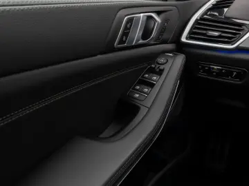 X5 xD30d M Sport 360  HUD HiFi DAB AHK Panorama