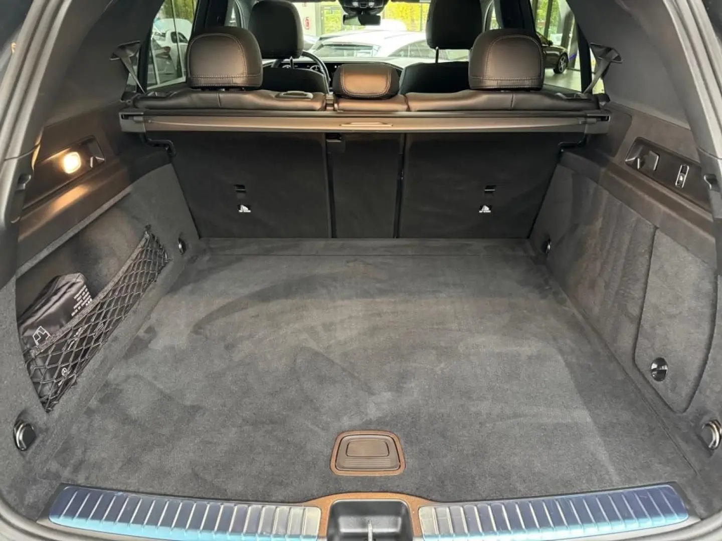 GLE 300 d 4M AMG Night MBEAM BURM DISTR PANO AHK