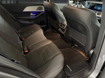 GLE 300 d 4M AMG Night MBEAM BURM DISTR PANO AHK