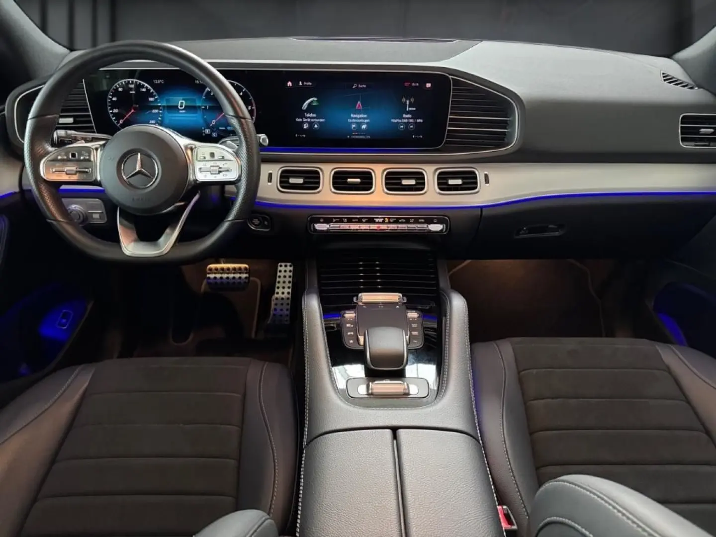 GLE 300 d 4M AMG Night MBEAM BURM DISTR PANO AHK