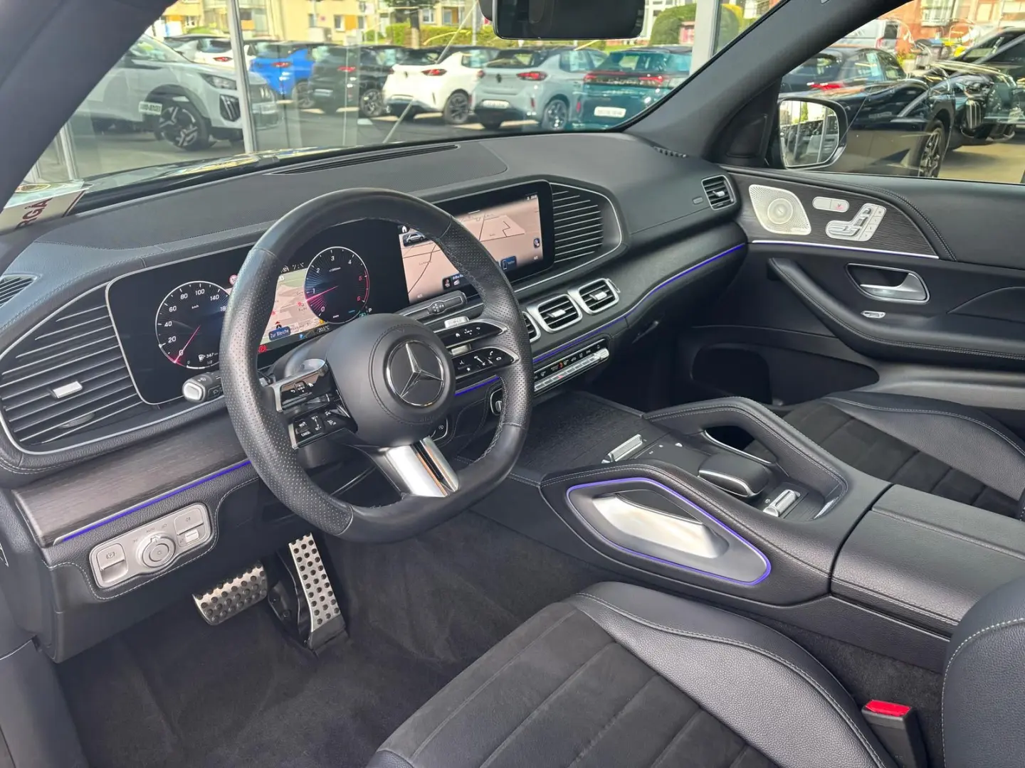 GLE 300 d 4M AMG Line Pano AHK Burm Fahreras 21