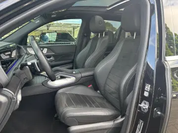 GLE 300 d 4M AMG Line Pano AHK Burm Fahreras 21