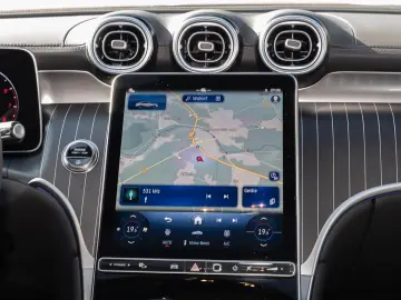 GLC 200 4MATIC Coupé ACC AHK LED Navi Pano SD LM