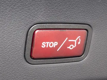 GLC 200 4MATIC Coupé ACC AHK LED Navi Pano SD LM