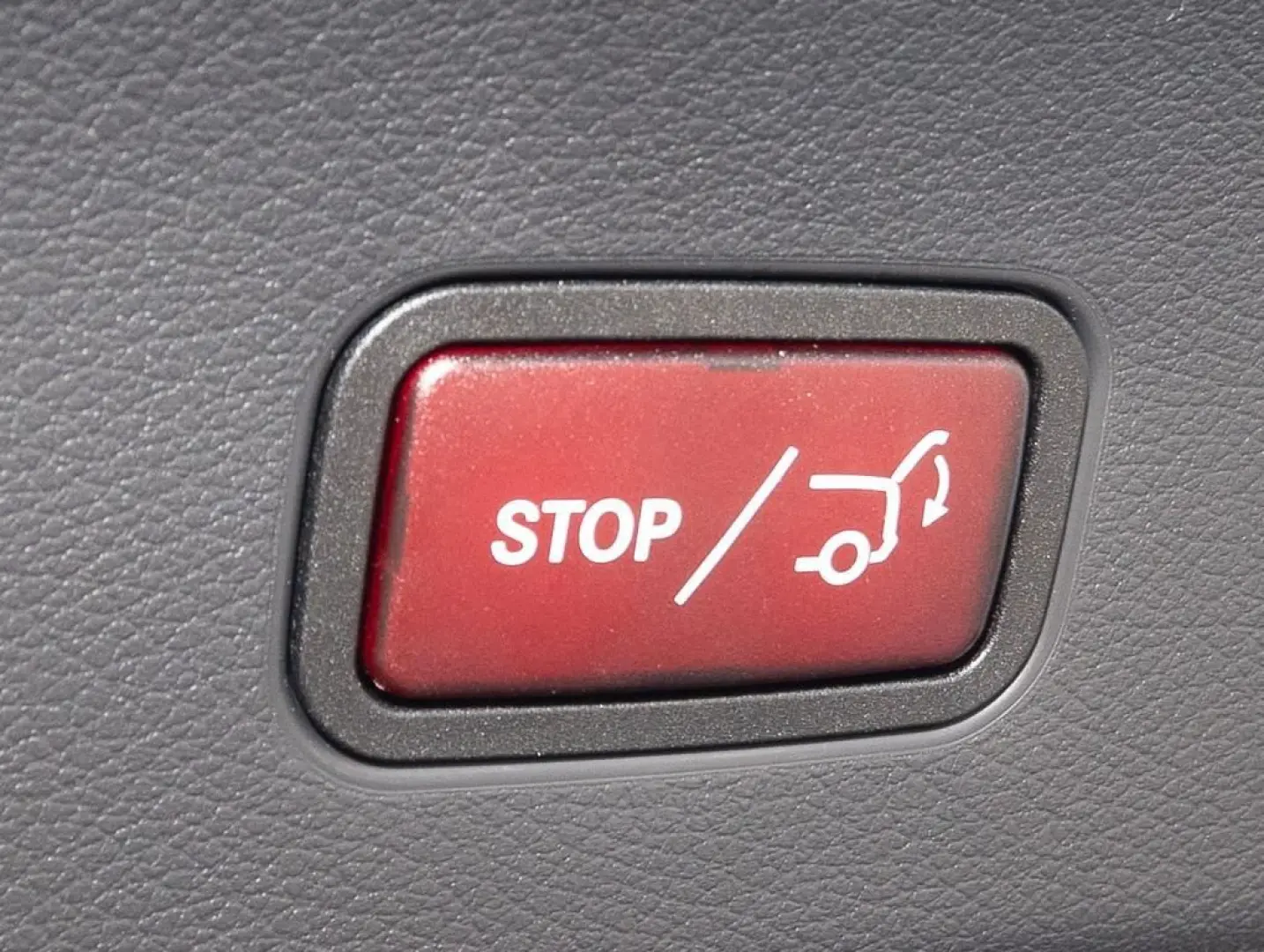 GLC 200 4MATIC Coupé ACC AHK LED Navi Pano SD LM