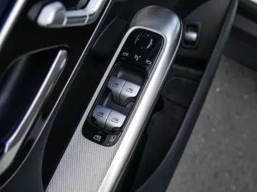 GLC 300 4MATIC Coupé AMG-Sport Burm Pano Digital