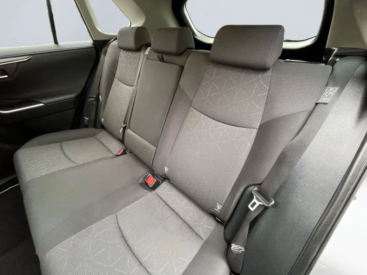 RAV 4 2.5 4x2 Hybrid Team D