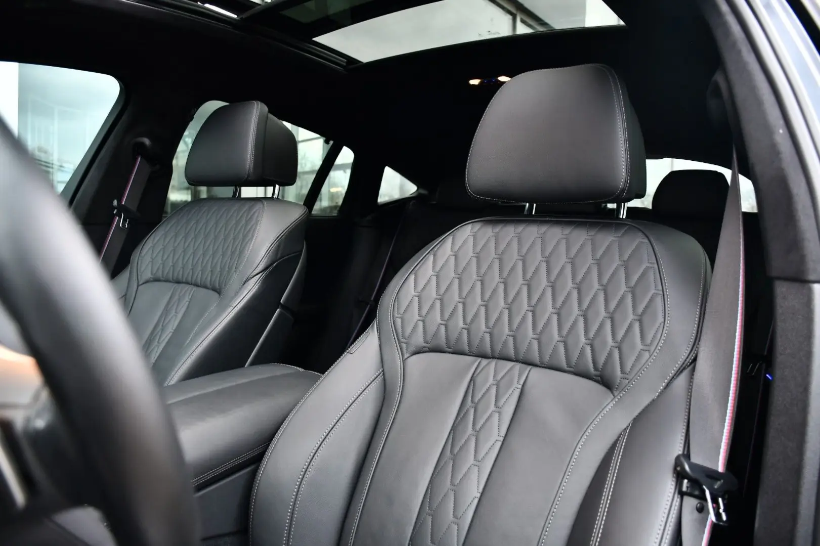 X6 30 d xD M Sport Individual Head Up Iconic H&K