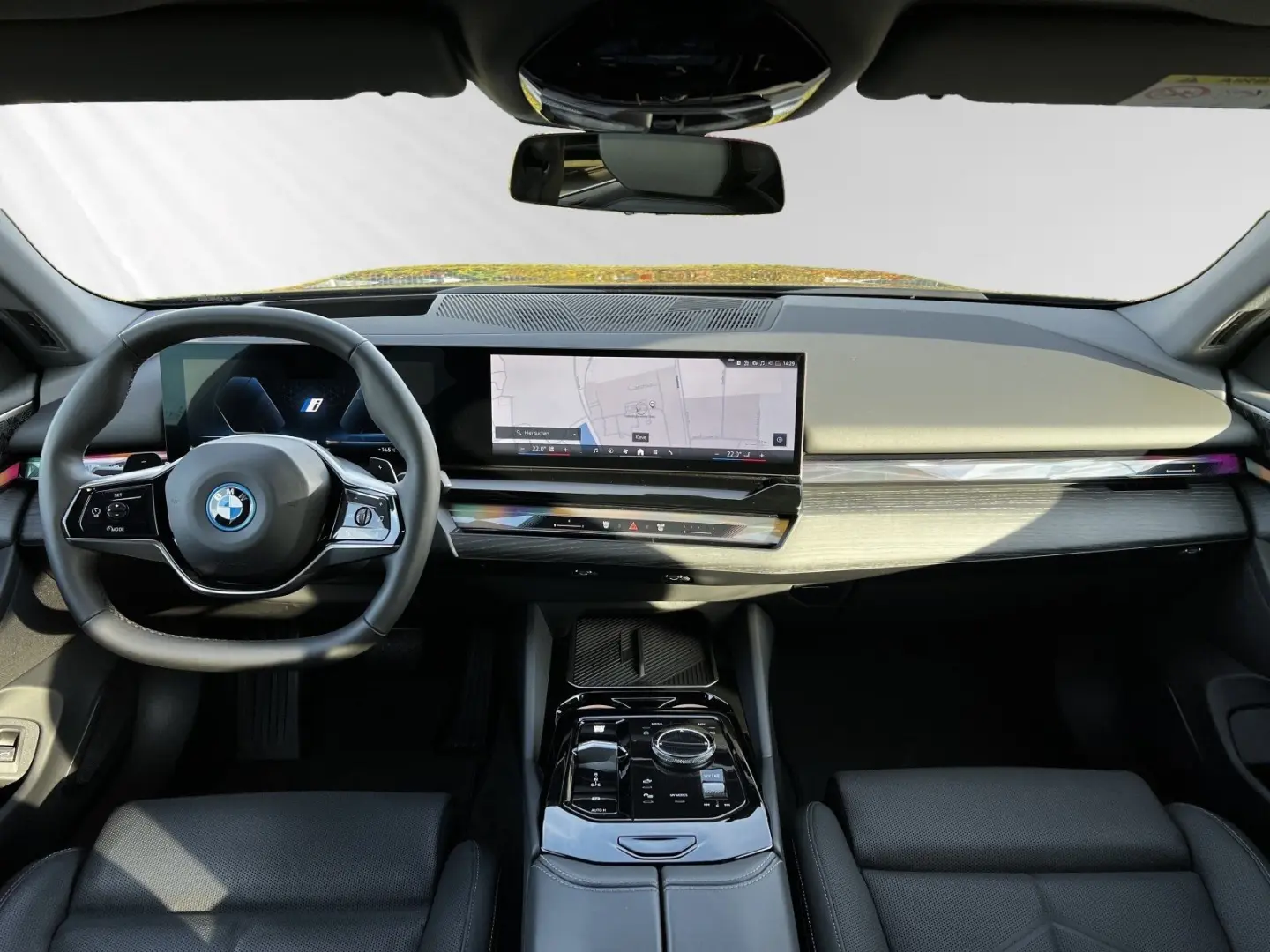 550e xDrive Panoramadach Bowers&Wilkins