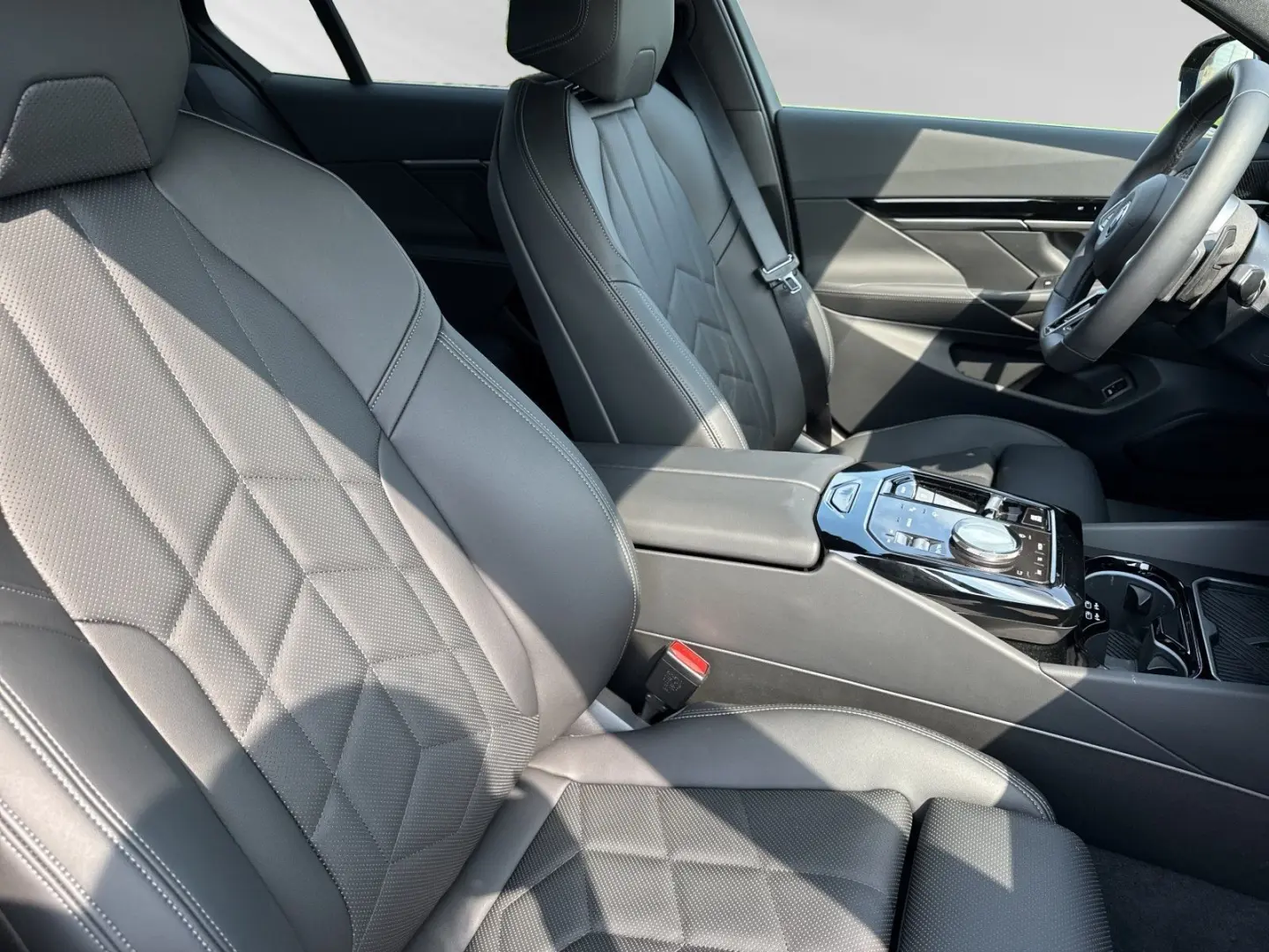 530e  € 1.190 Zubehörbonus M Sport AHK Pano