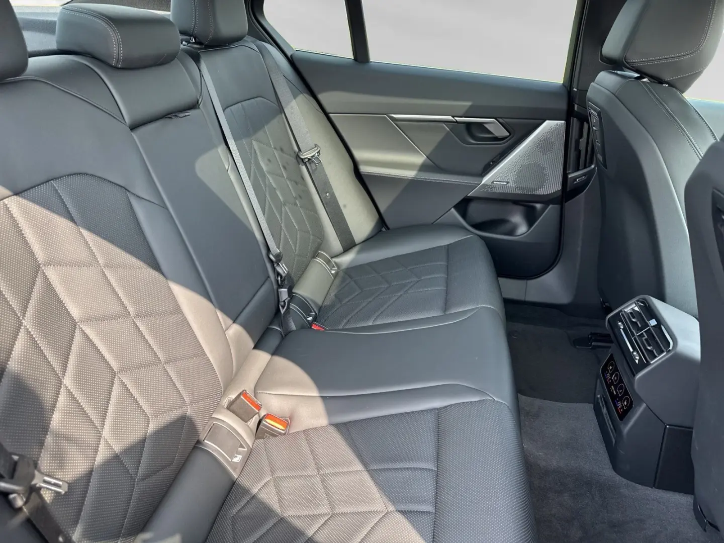 530e  € 1.190 Zubehörbonus M Sport AHK Pano