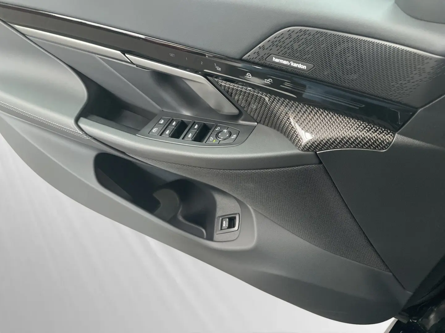 520d  € 1.190 Zubehörbonus M Sport Pano H K