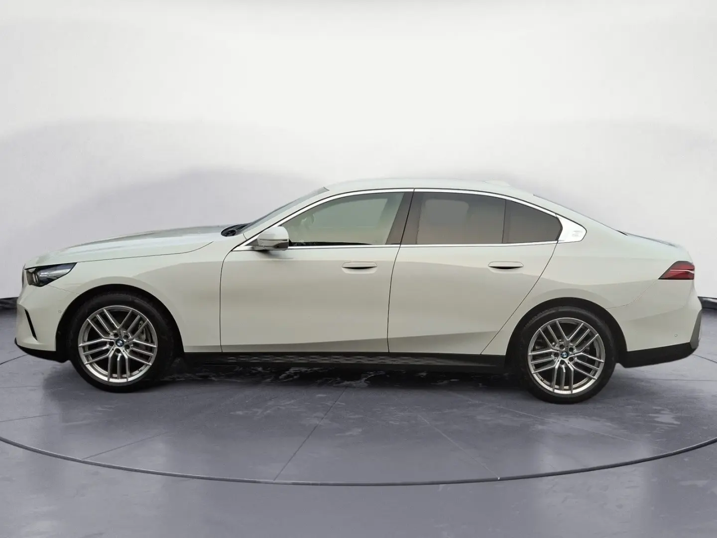 540d xDrive Navi Tempom.aktiv Bluetooth PDC MP3