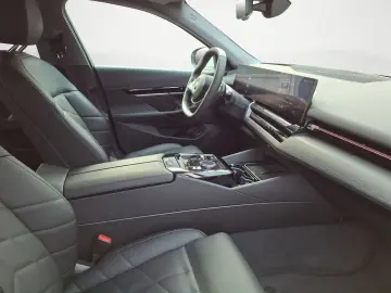 540d xDrive Navi Tempom.aktiv Bluetooth PDC MP3