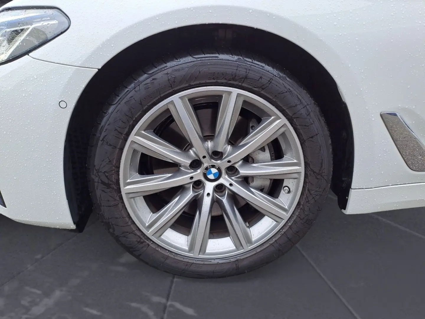 530d xDrive Aut. Business Innovationsp. Aut. Kom