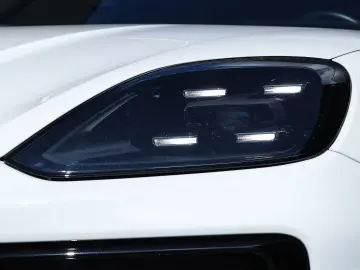 Cayenne E-Hybrid BOSE InnoDrive BOSE Surround-Vi