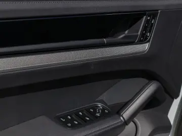 Cayenne E-Hybrid BOSE InnoDrive BOSE Surround-Vi