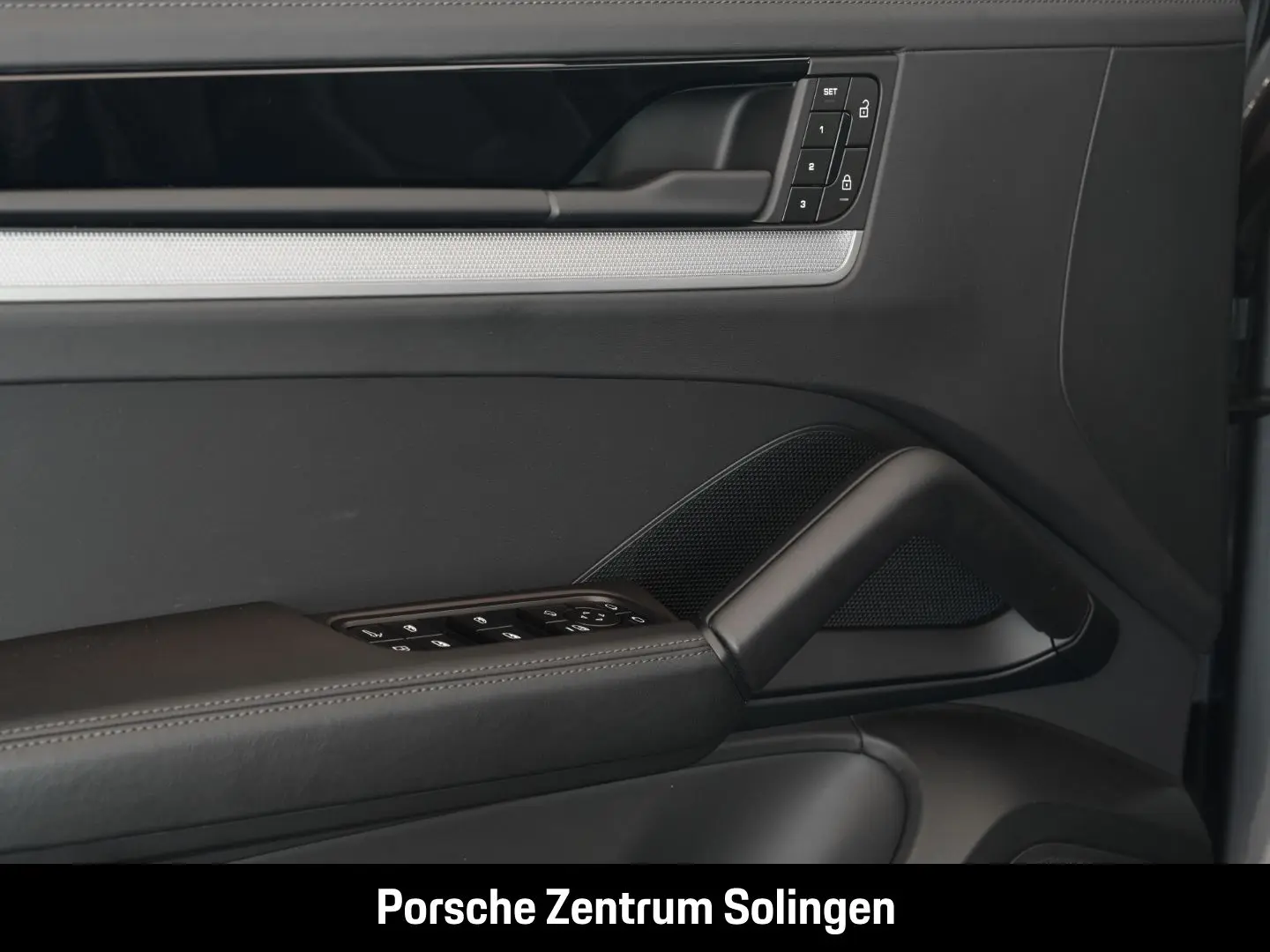 Cayenne E-Hybrid PANO BOSE 22'' Head-Up