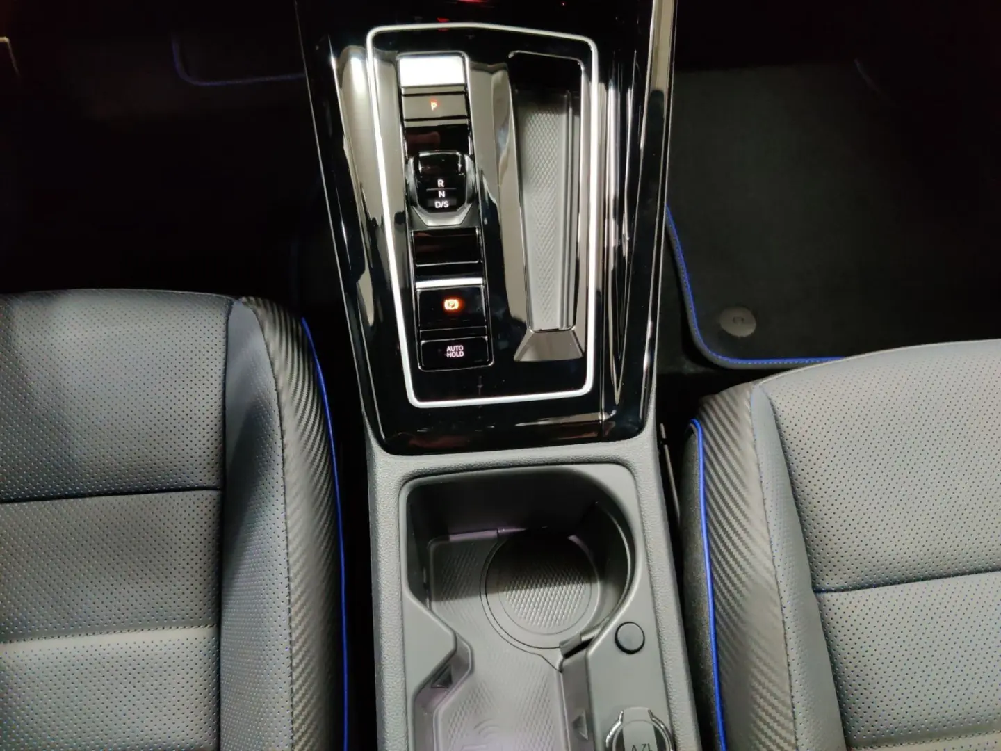 Golf R  20-Years  R-Performance-Abgas Matrix Pan