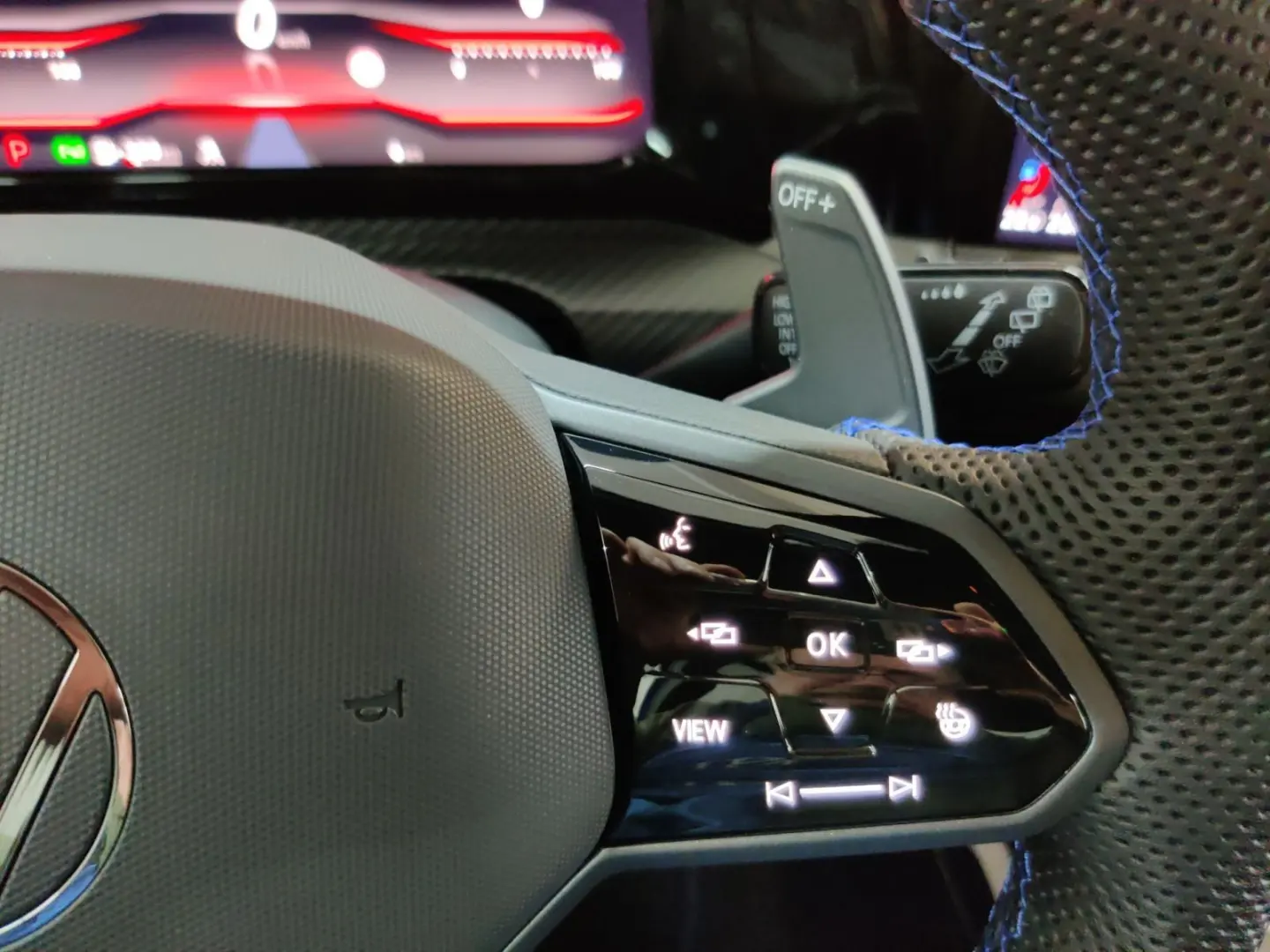 Golf R  20-Years  R-Performance-Abgas Matrix Pan