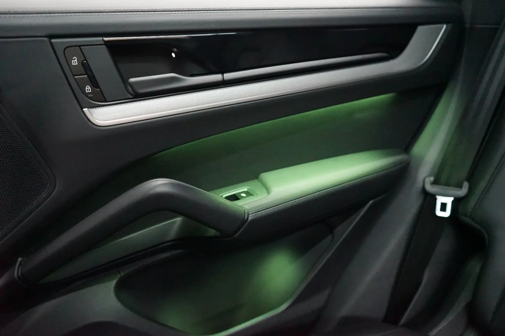 Cayenne Coupe E-Hybrid P-Display Head-Up AHK ACC