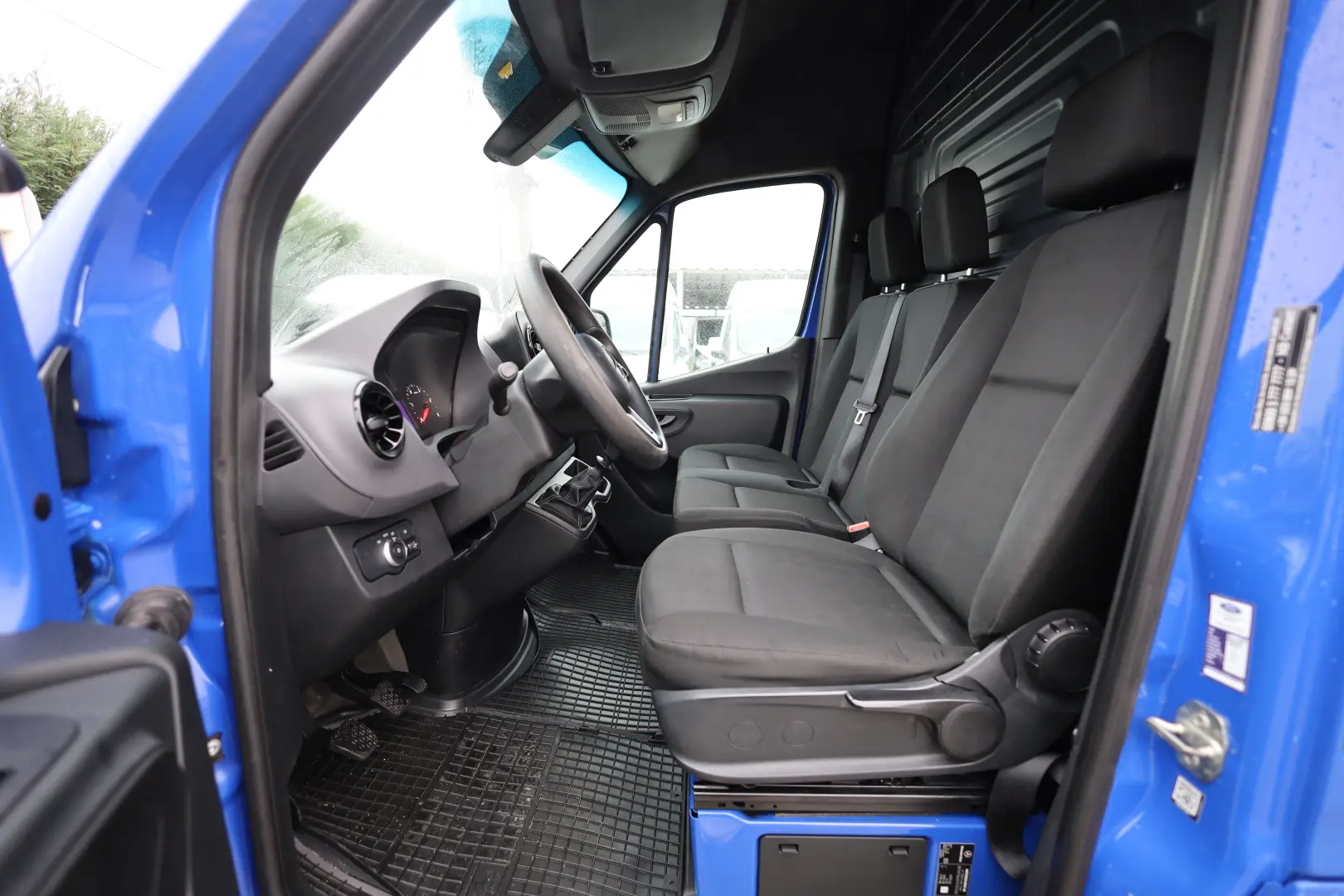 Mercedes-Benz Sprinter L2H2 2.2D 115CP