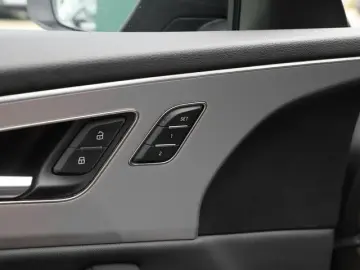 Q8 45 TDI quattro LM21 Matrix LED AHK HuD Kamera