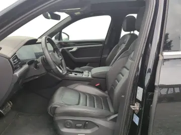 Touareg R-Line 3.0 TDI DSG 4M Pano Navi AHK 20