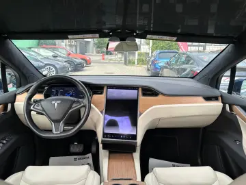 Tesla Model X - 100 kWh