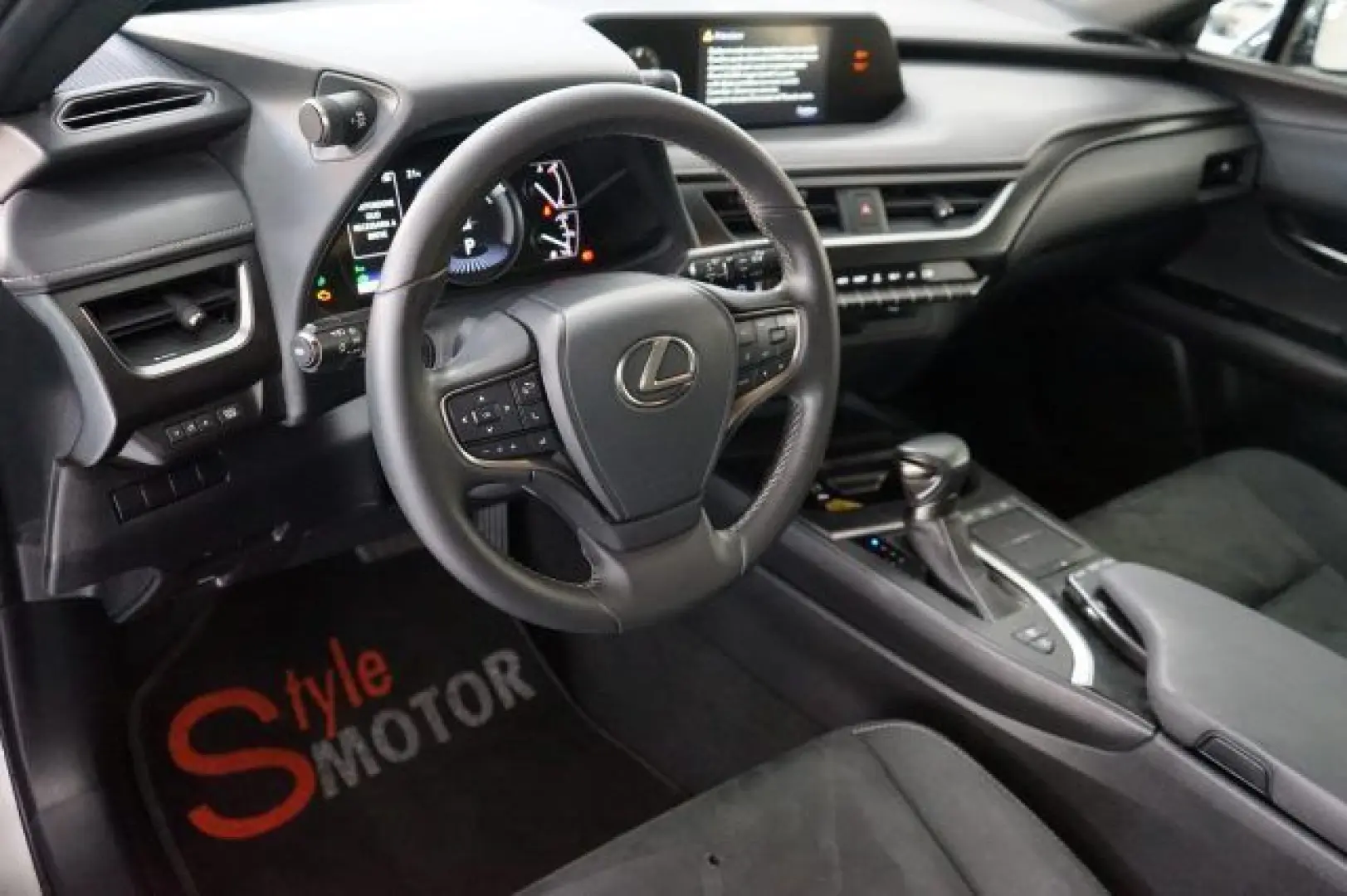 LEXUS UX 250h Hybrid 2WD Business Italiana Uffic