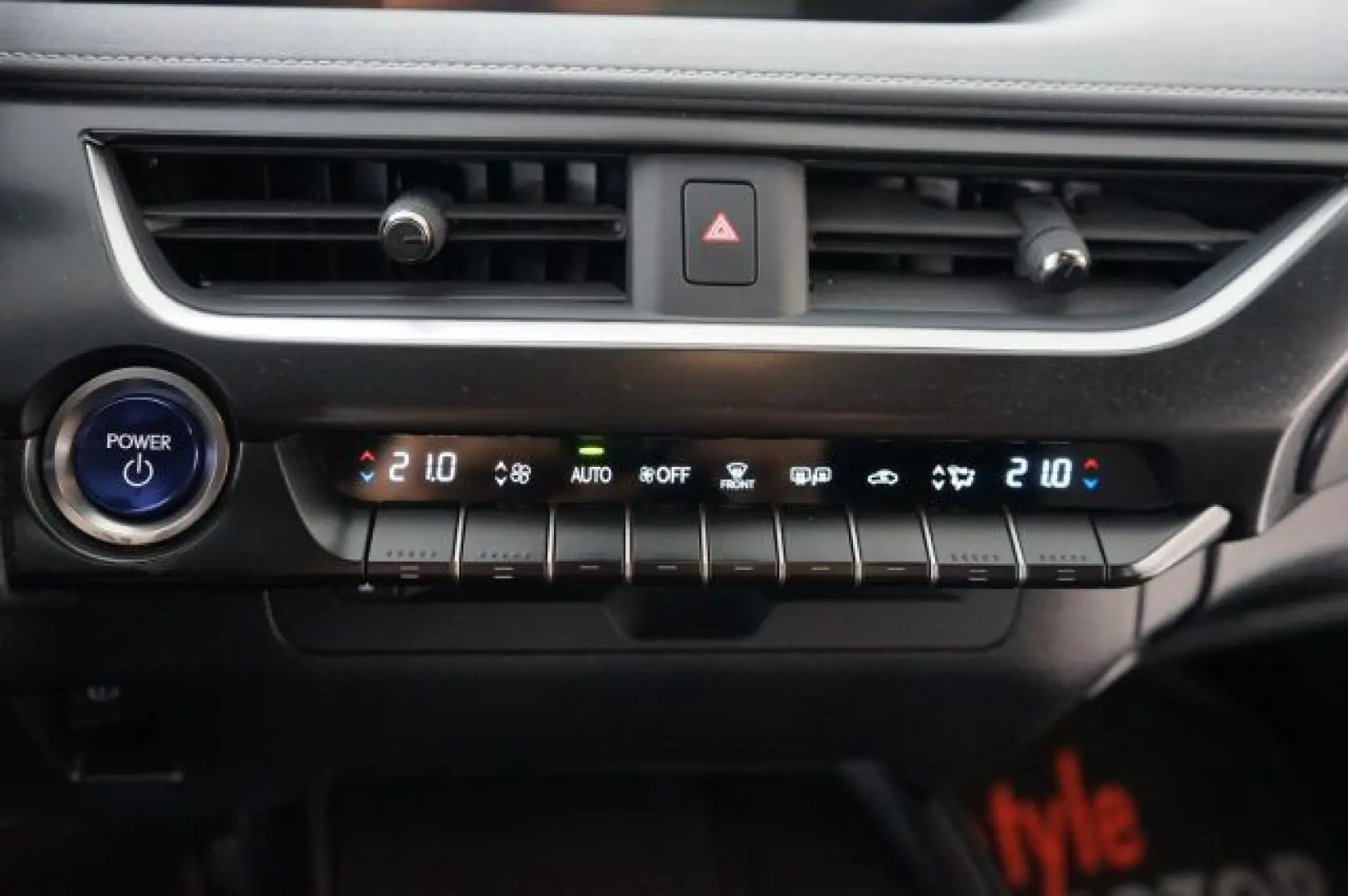 LEXUS UX 250h Hybrid 2WD Business Italiana Uffic