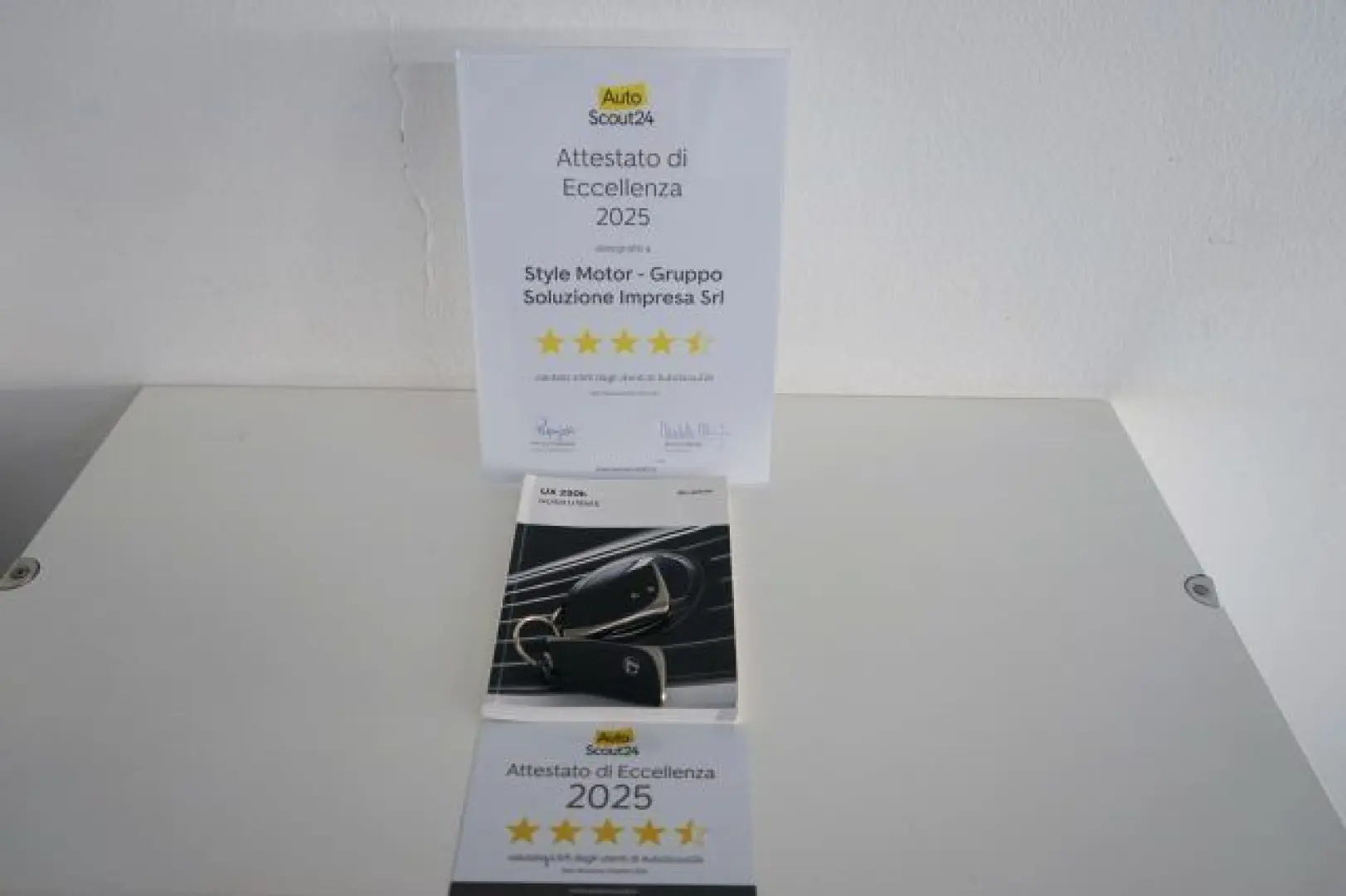 LEXUS UX 250h Hybrid 2WD Business Italiana Uffic