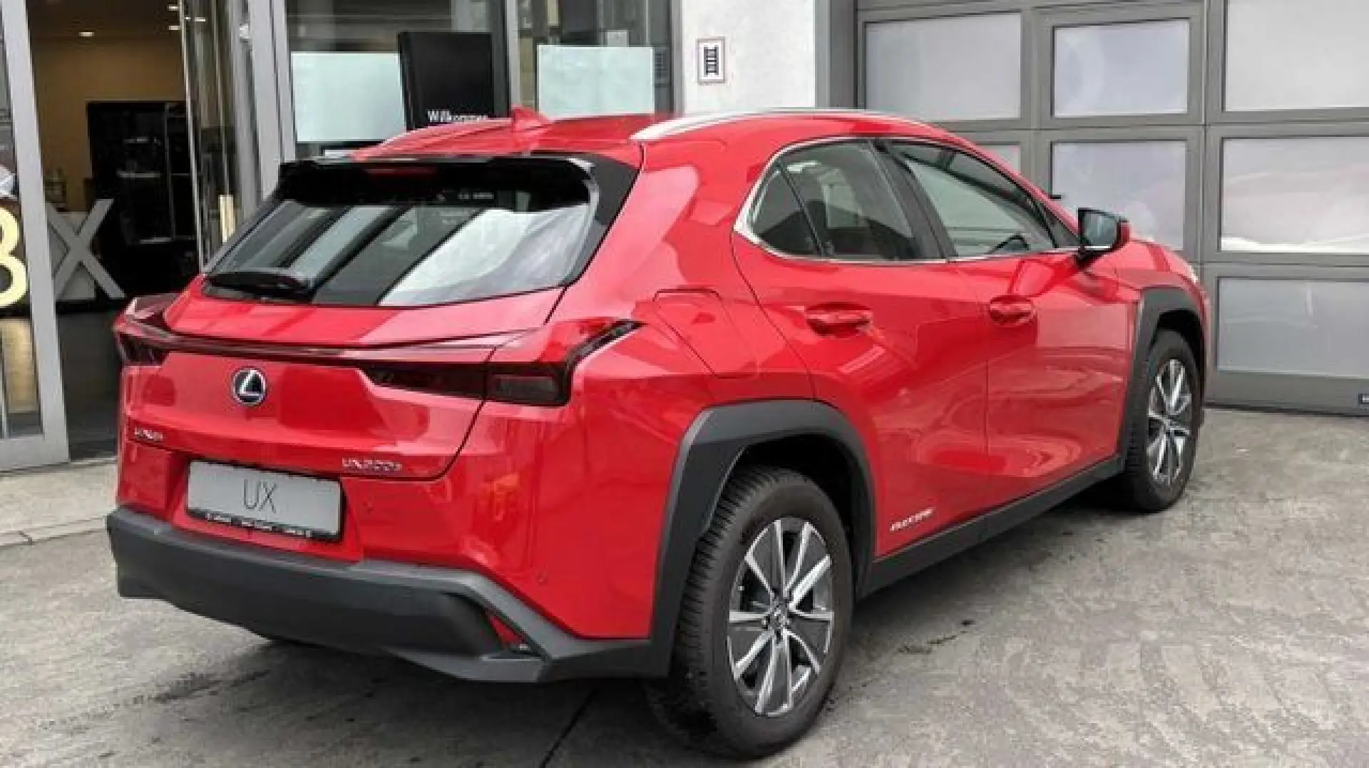 UX 300e BEV 54kW Komfort Plus  Allwetterreifen