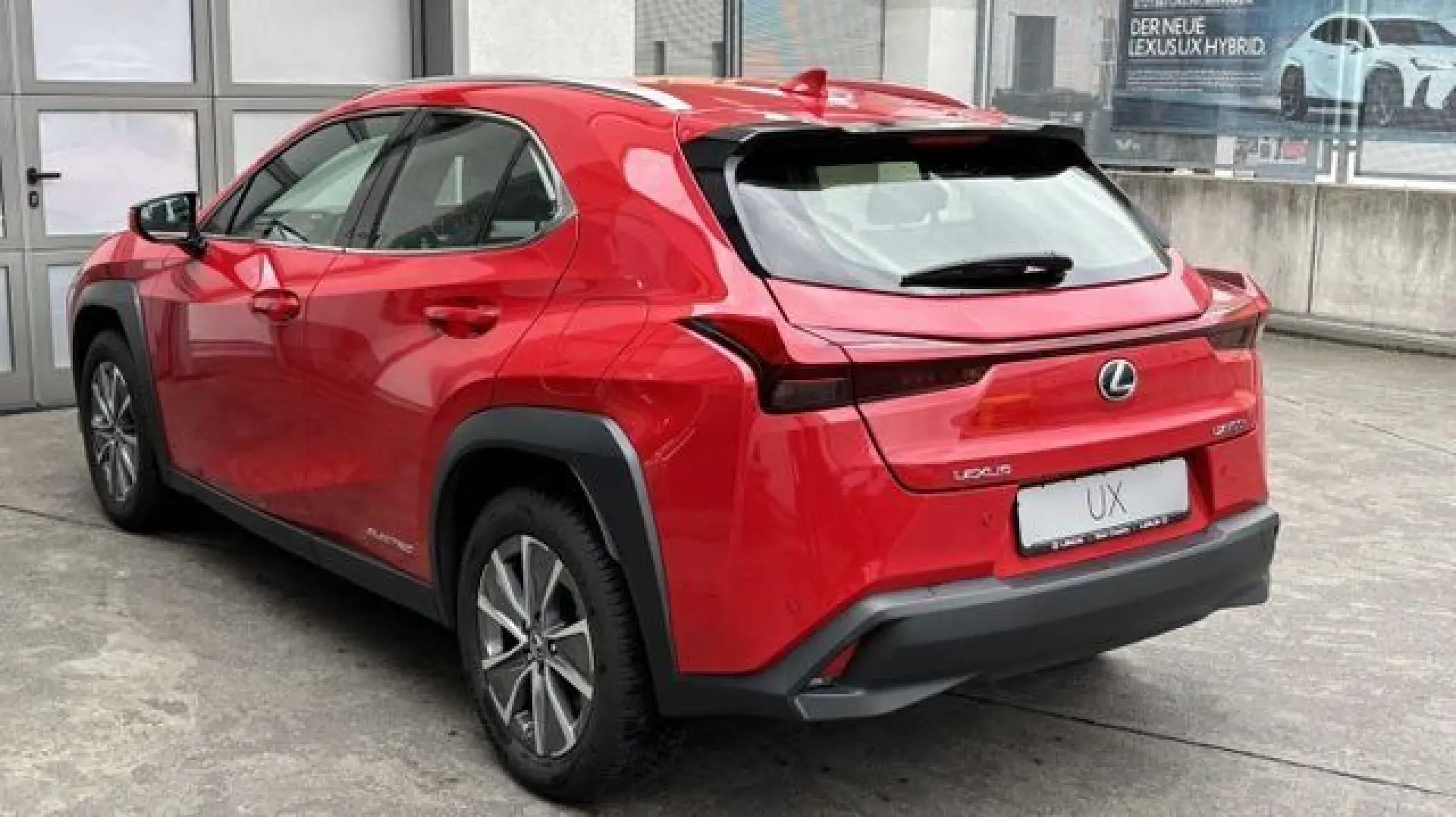 UX 300e BEV 54kW Komfort Plus  Allwetterreifen