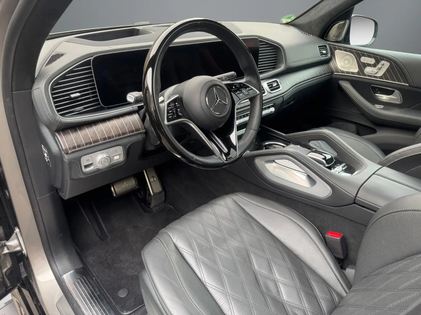 GLS 600 Maybach Night Series