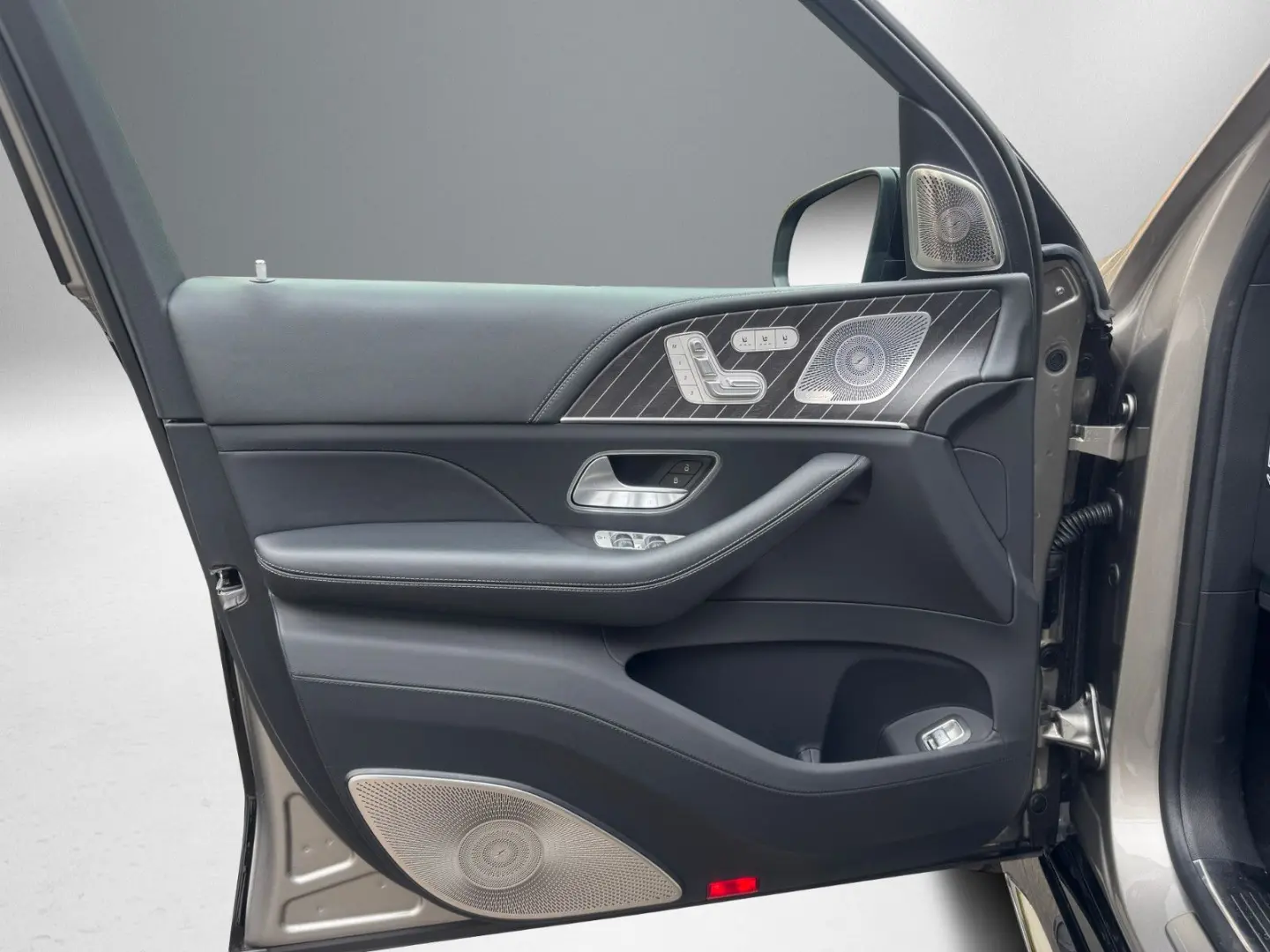 GLS 600 Maybach Night Series