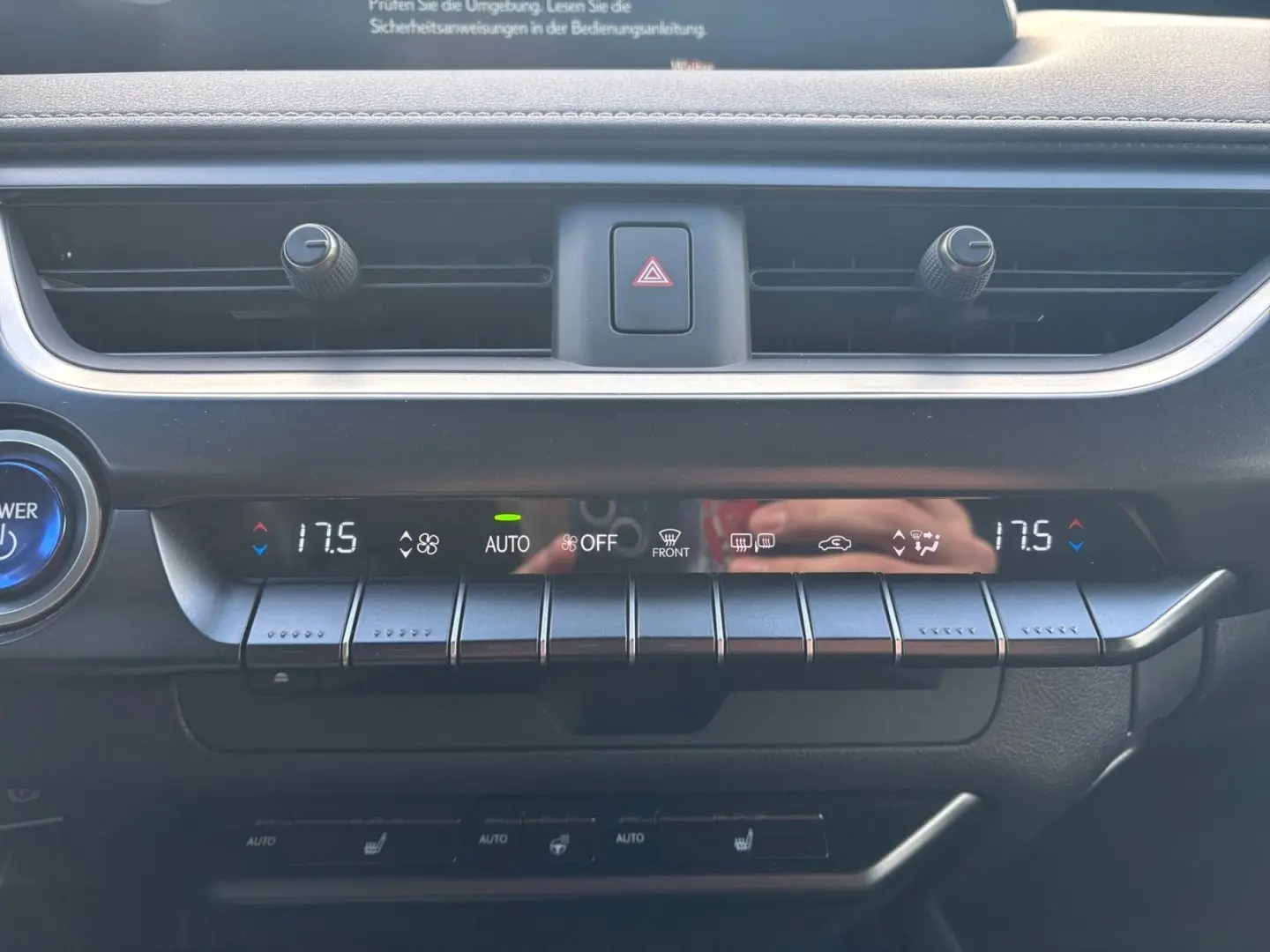 UX 250h Style Edition  Bi-LED ACC CAM SHZ CarPla