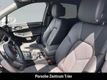 Macan Panorama Surround-View Abstandstempomat