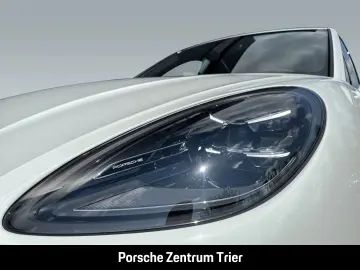 Macan Panorama Surround-View Abstandstempomat