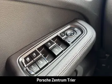 Macan Panorama Surround-View Abstandstempomat