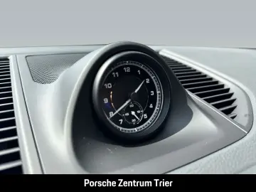 Macan Panorama Surround-View Abstandstempomat