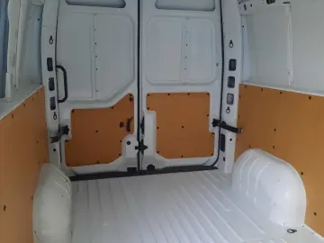 RENAULT MASTER 2.3 dCi 135 3 5t L3H2 Front Basis