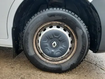 RENAULT MASTER 2.3 dCi 135 3 5t L3H2 Front Basis