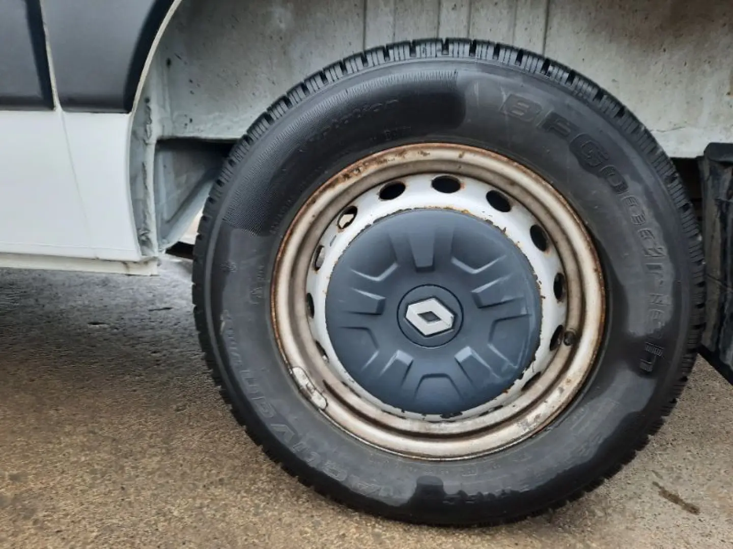 RENAULT MASTER 2.3 dCi 135 3 5t L3H2 Front Basis