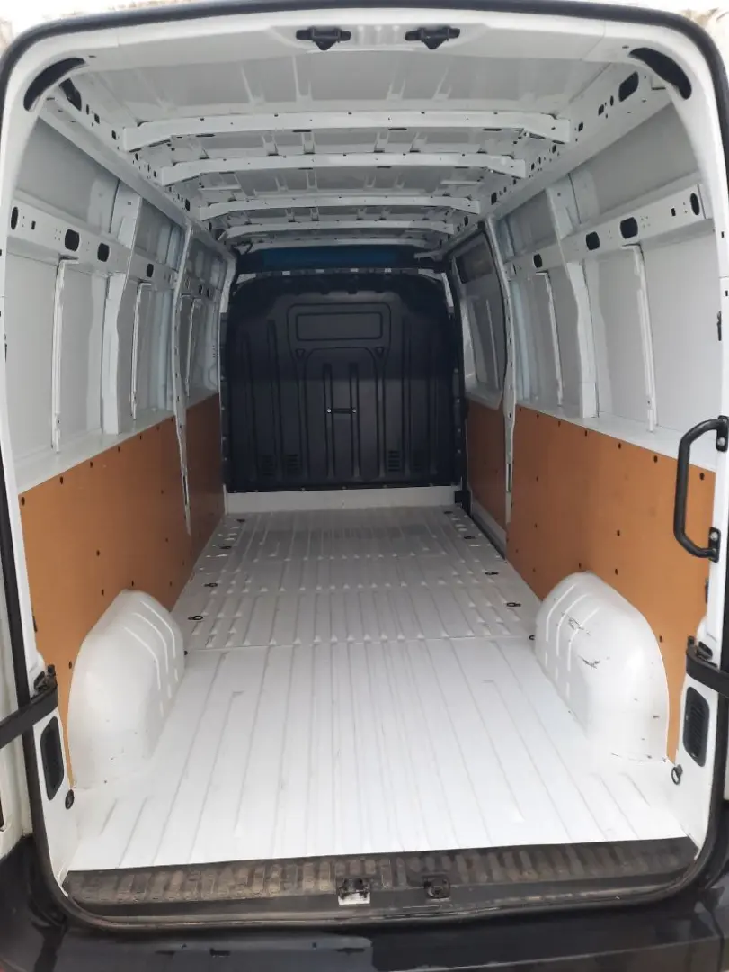 RENAULT MASTER 2.3 dCi 135 3 5t L3H2 Front Basis