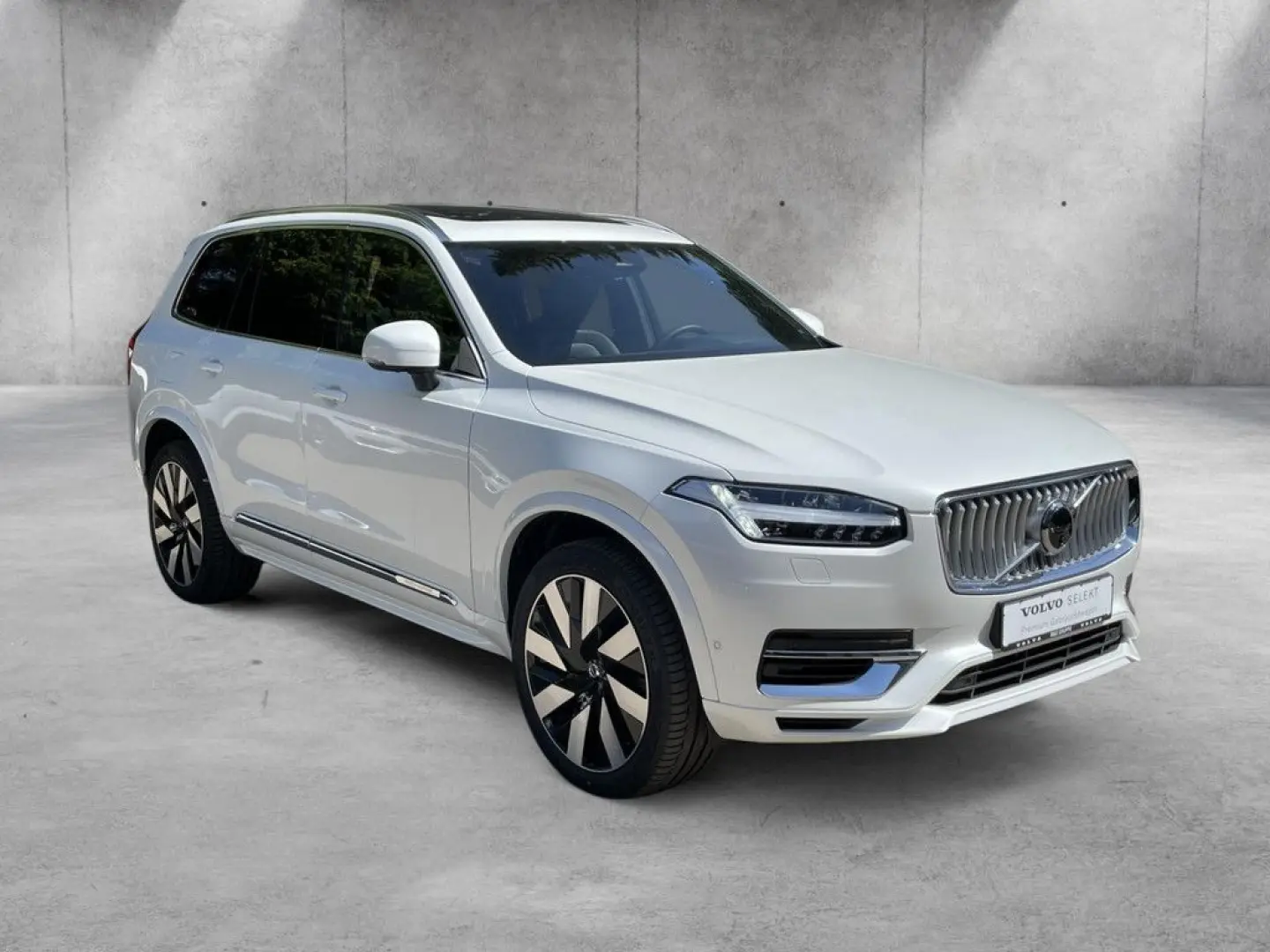 XC90 T8 Plus Bright Recharge Plug-In Hybrid AWD