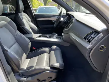 XC90 T8 Plus Bright Recharge Plug-In Hybrid AWD